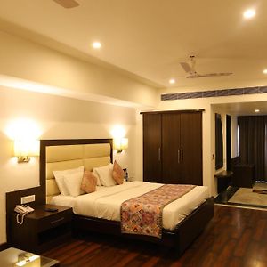 Club Room